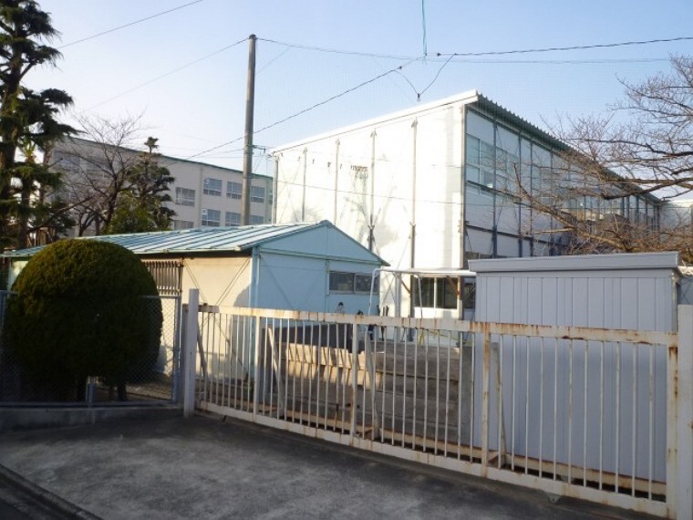小学校 高見小学校 徒歩6分