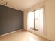 洋室 【private room】 アクセントクロスが目を引く2階の洋室です。 各居室6帖以上あるため、ベッドや机の配置も余裕を持ってできますね!