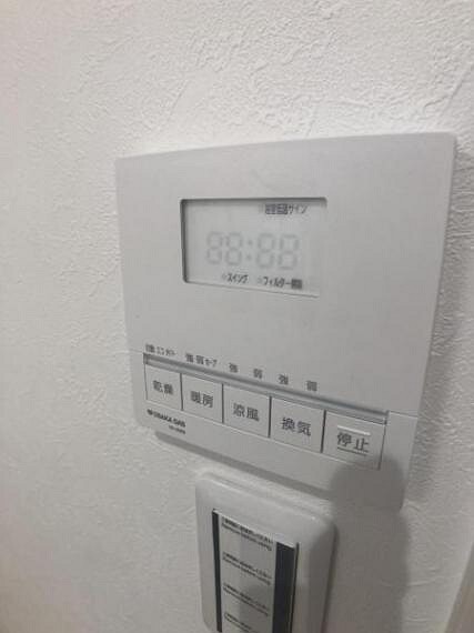 浴室暖房乾燥機は湿気を排しカビ防止に大活躍。冬場のヒートショック緩和にもなり安心です
