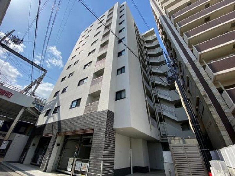 外観写真 10階建てのお部屋は最上階となります