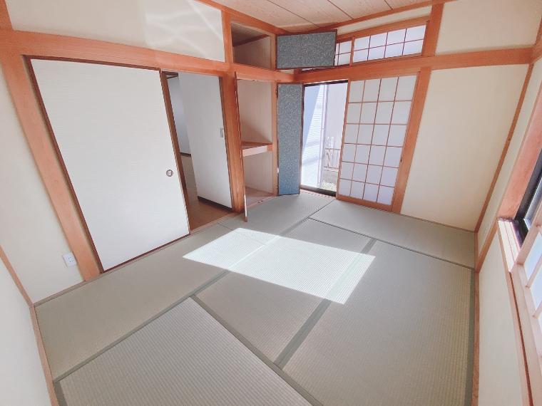 和室 一室はあると嬉しい和室。客間としても大活躍です