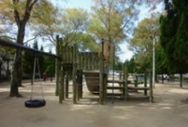 公園 杭瀬大崩緑地まで799m