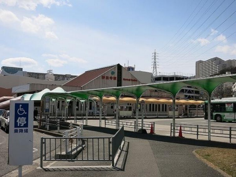 神戸市営地下鉄西神山手線「妙法寺駅」がご利用いただけます