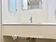 洗面化粧台 【Powder room cabinet】継ぎ目が無く水切れが良い為、汚れにくいお掃除がとってもしやすいハイバックカウンター仕様。