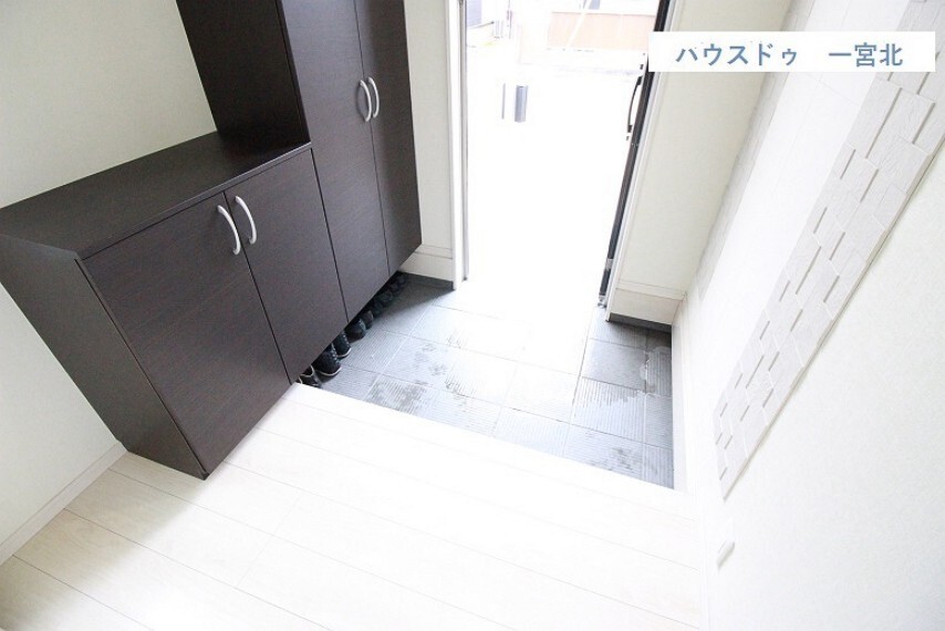 玄関 【玄関】靴がたくさん収納できるシューズボックス付き
