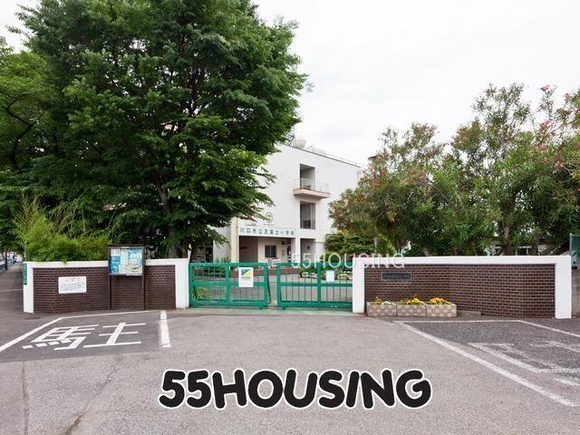 小学校 川口市立芝富士小学校 徒歩12分。