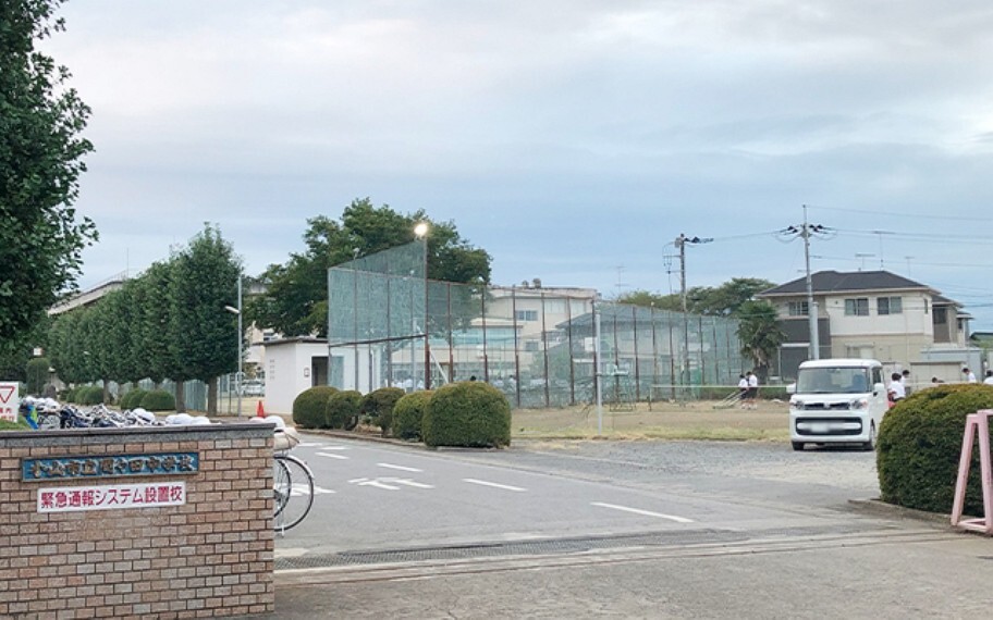 間々田中学校