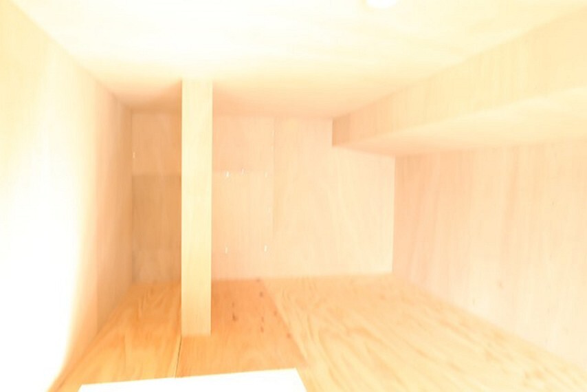 収納 小屋裏収納