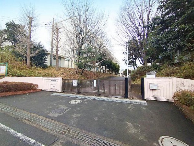 中学校 山内中学校