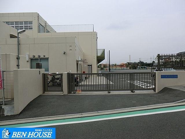 小学校 横浜市立美しが丘西小学校 徒歩8分。