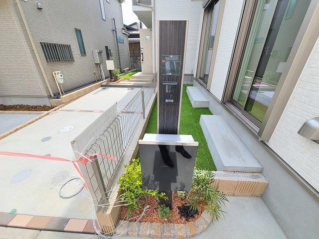 防犯設備 誰が来たのか分かるTVインターホン採用