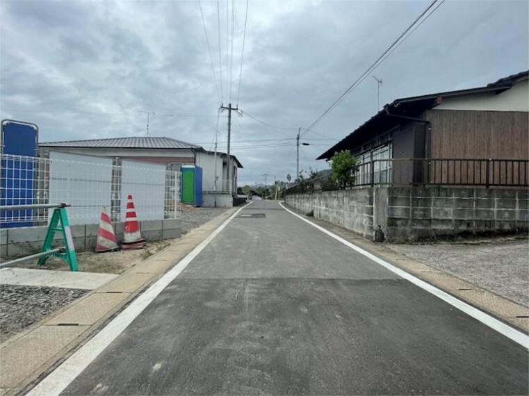 現況写真 閑静な住宅地でのびのび子育て