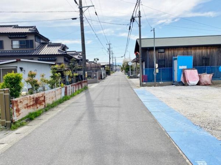 現況写真 前面道路(2021年4月)撮影