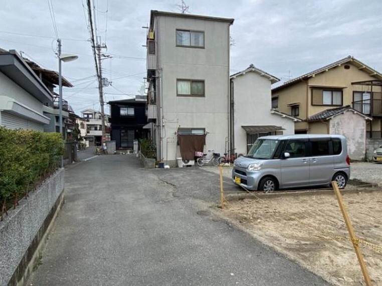 周辺の街並み スーパーやコンビニが近く毎日のお買い物に便利ですね