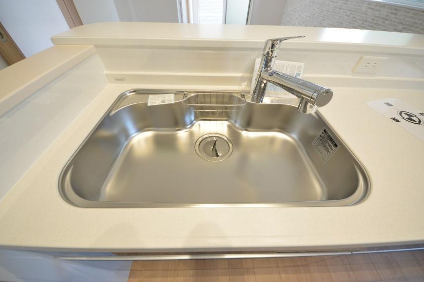 キッチン 浄水器機能付きシンク