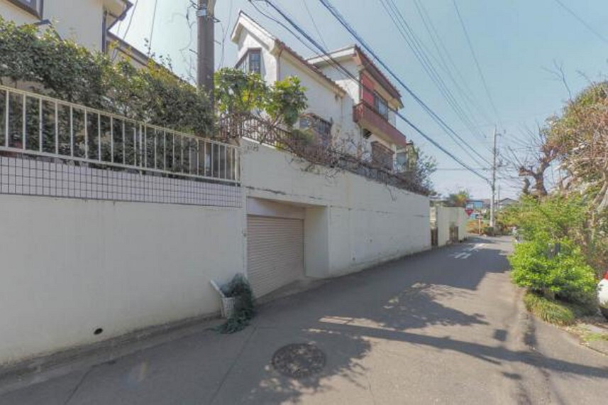 現況写真 前面道路含む販売現地
