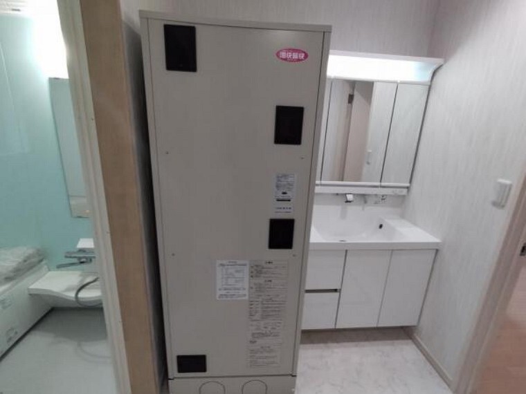 発電・温水設備 【リフォーム後電気温水器】設備点検を行いました。