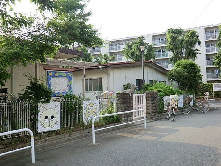 幼稚園・保育園 大蔵ふたば保育園 徒歩11分。