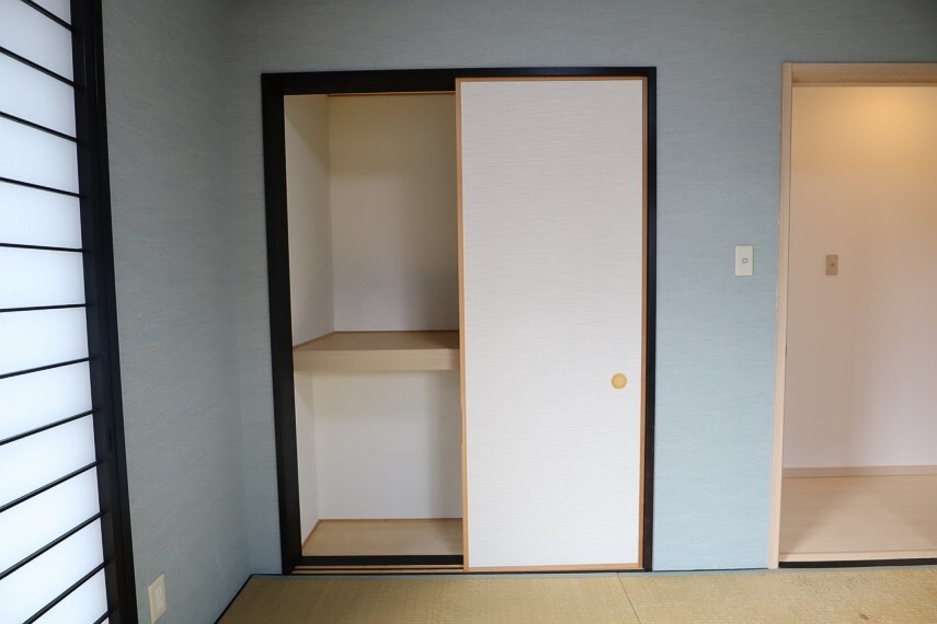 収納 押入 収納力がある押入は、来客用のお布団や季節ものの衣装をしまっておくのに便利ですね
