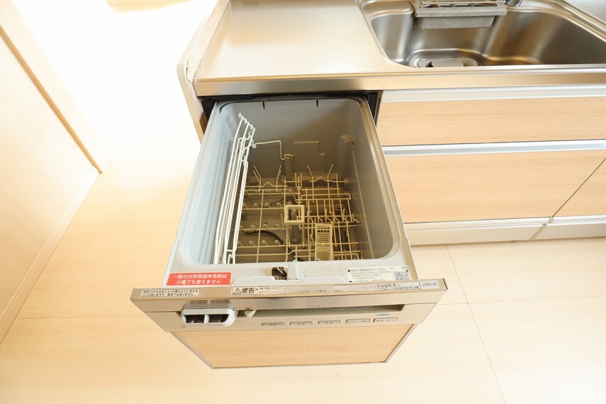 食洗器 奥様からのご要望が多い設備です 食後の時間を少しだけ楽にしてくれる食洗器付き