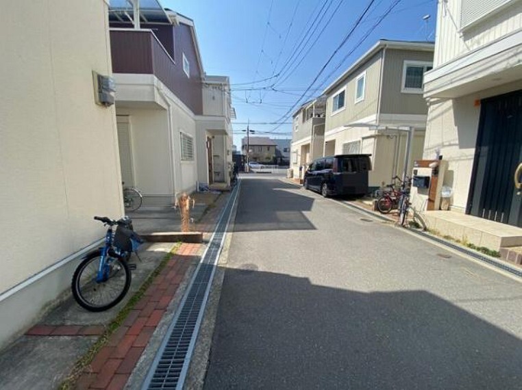現況写真 駐車もスムーズに行える広さ!