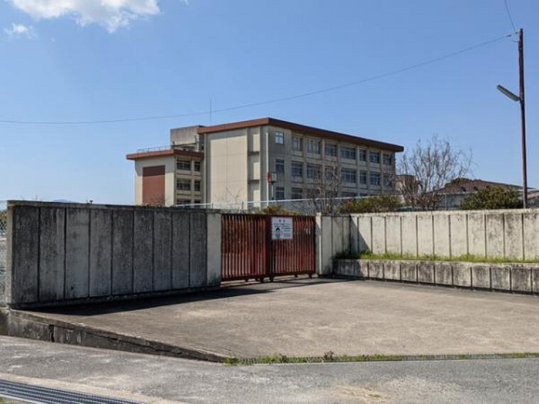 中学校 斑鳩南中学校
