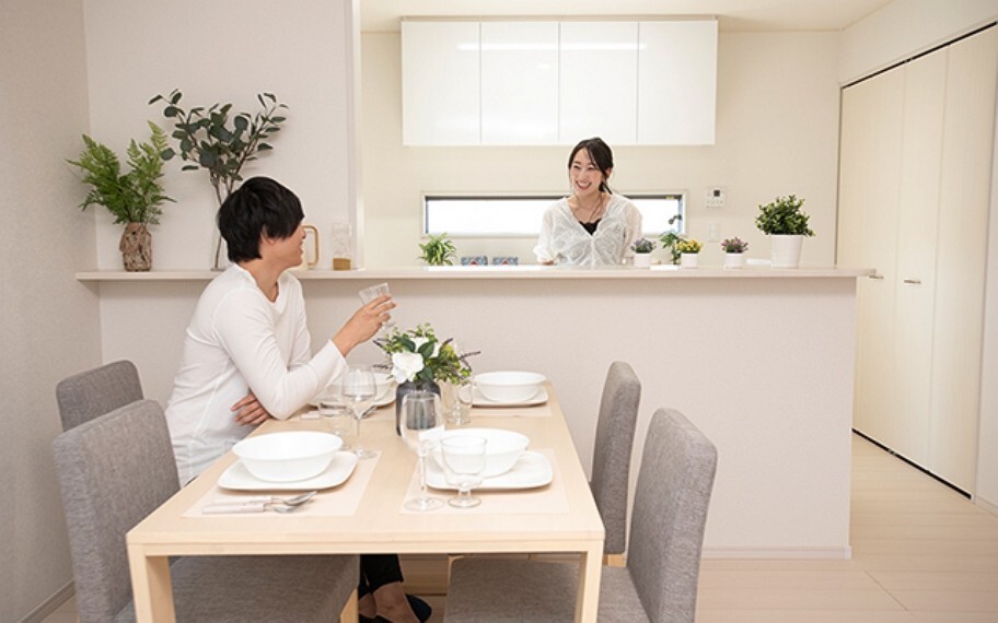 完成予想図(内観) 当社分譲施工例:LDK