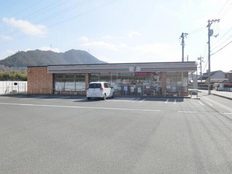 コンビニ セブンイレブン 熊野町役場南店