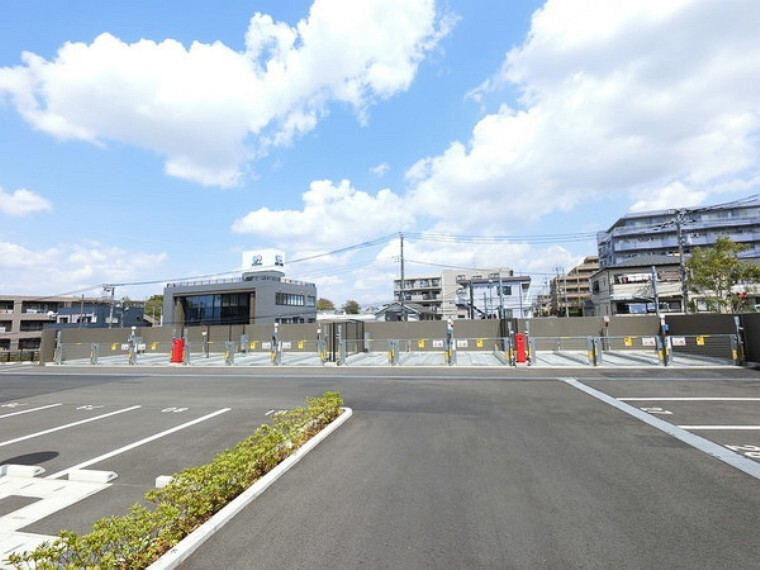 敷地内駐車場 現地までのご案内は随時承ります