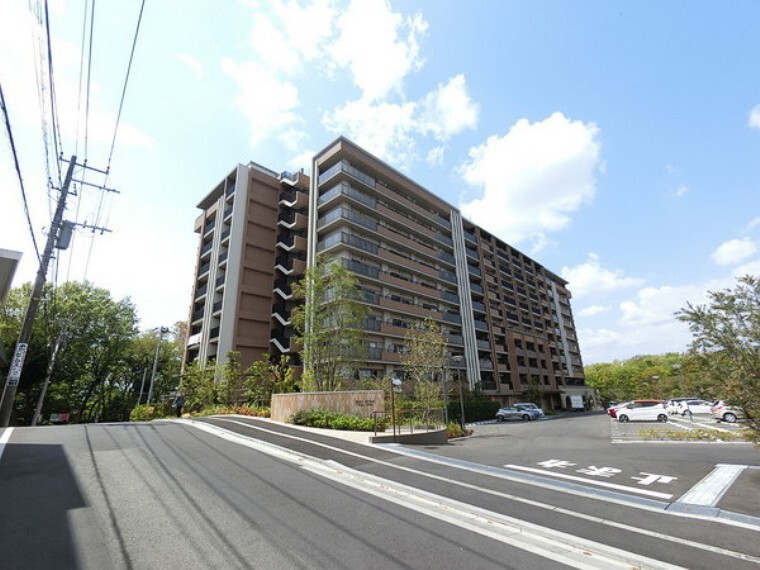 外観・現況 緊急コールボタン等、安心の見守りサービス