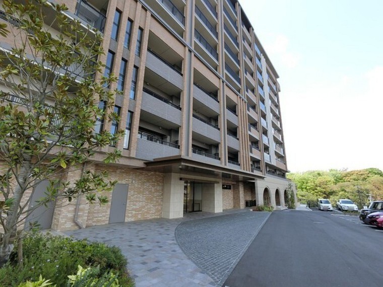 外観・現況 温泉大浴場付のマンションです