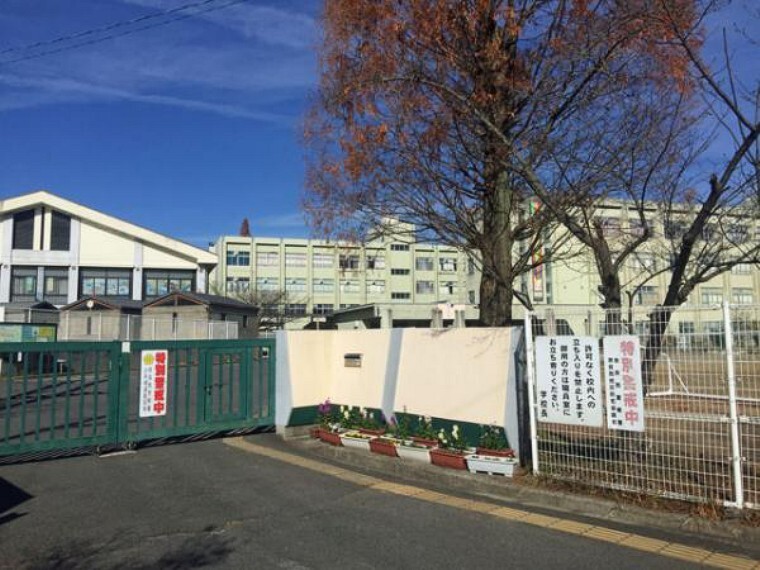 中学校 登美ケ丘中学校