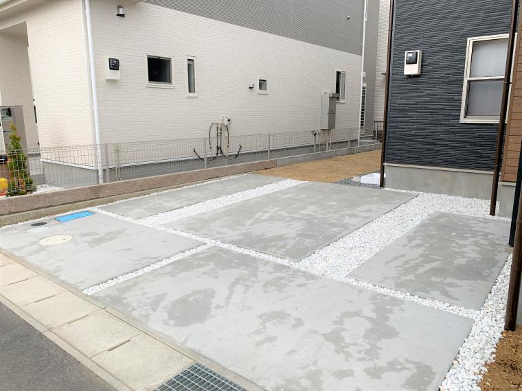 駐車場 カースペース並列2台可能