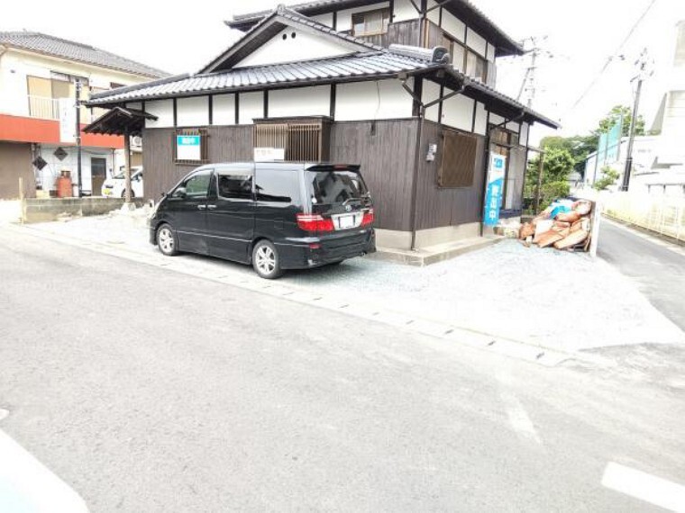 外観写真 【リフォーム中】拡張して駐車場合計3台になります。