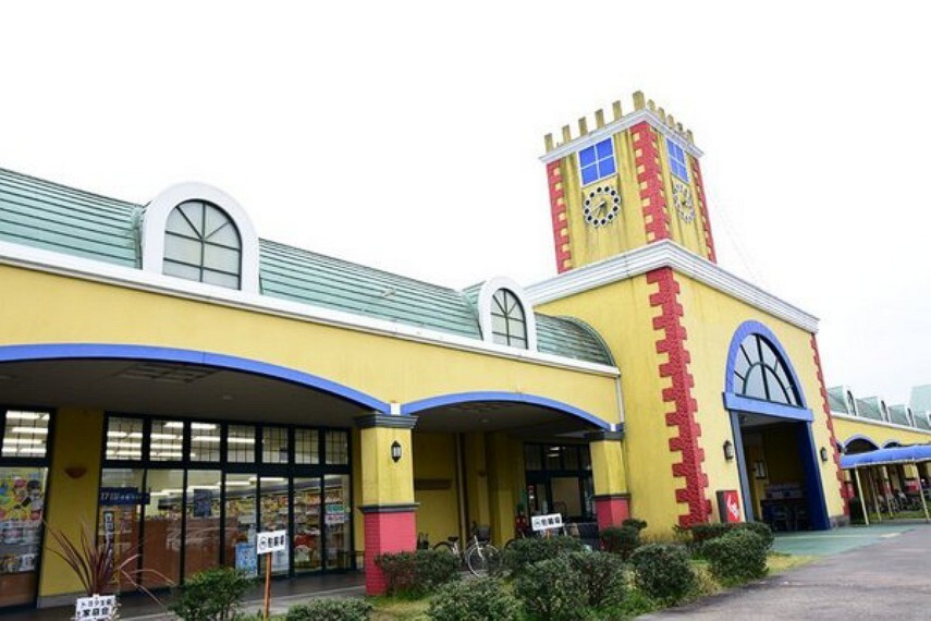 スーパー メグリア藤岡店