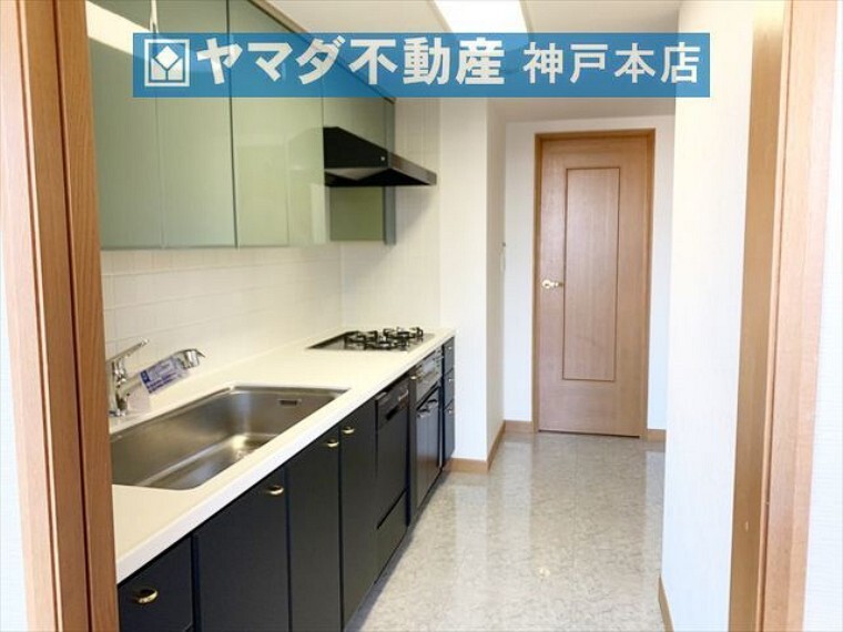 キッチン 独立タイプのキッチンです。広さも約5.1帖あります。
