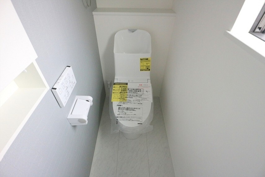 トイレ 快適な温水洗浄機能付きトイレ。いつも使うトイレだからこそ、こだわりたいポイントです。 ■立川市幸町4 新築一戸建て■
