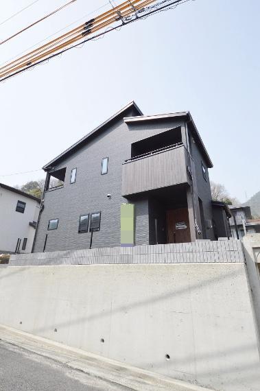 現況外観写真 建物完成済みの為いつでも内覧可能です