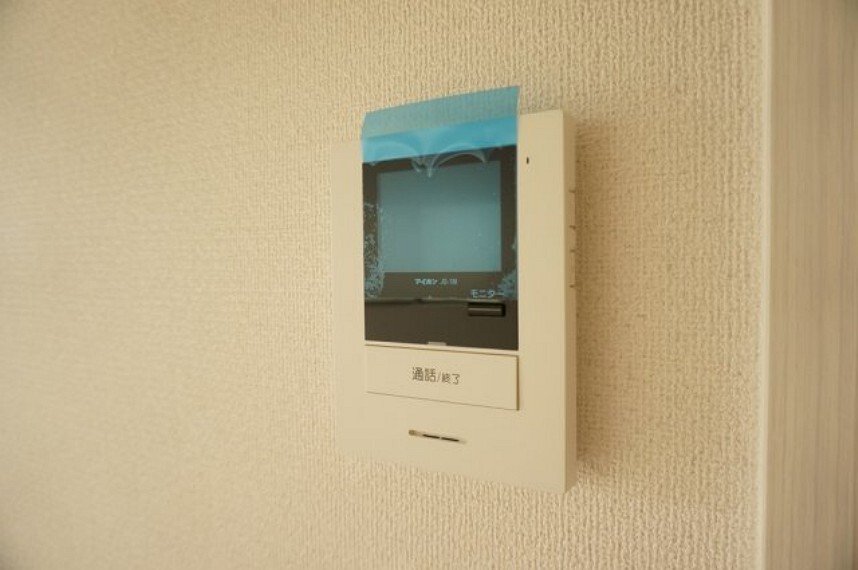 TVモニター付きインターフォン 同社施工イメージ。実際とは異なる場合がございます。