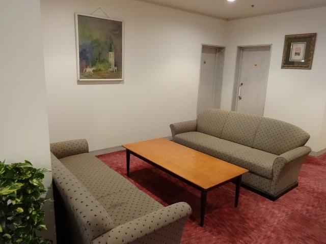 ラウンジ