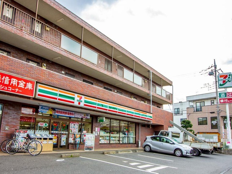 コンビニ セブン-イレブンさいたま松木2丁目店