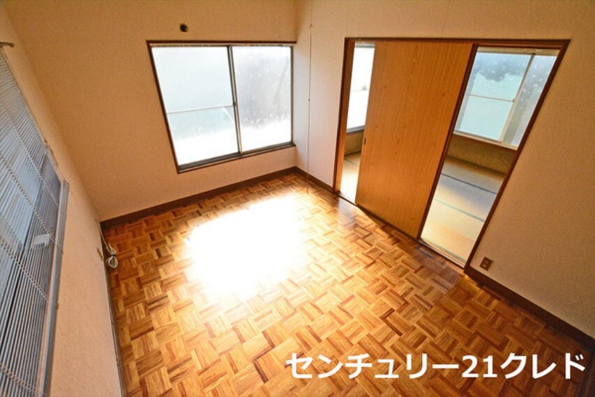 洋室 2階6帖洋室です! 通風・採光にも優れ、心地よい光と風があふれています。 気持ちの良い朝を迎えられますね! いつでもご案内可能です!