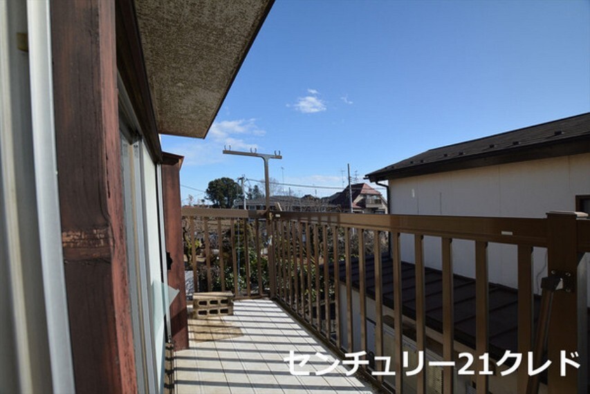 眺望 とても心地よい風が入ります。青空を眺めながら一息つける環境です! 解放感たっぷりのお家をぜひお気軽にご見学ください! お問い合わせはセンチュリー21クレドまで!
