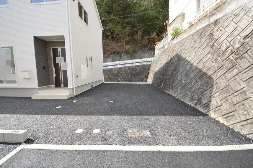 現況外観写真 カースペース3台以上駐車可能