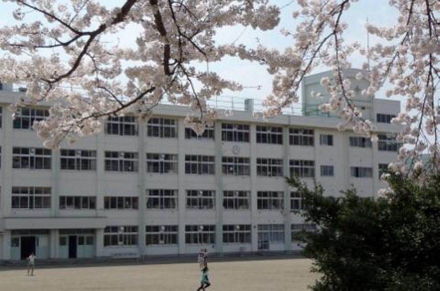 小学校 鹿野小学校まで1400m(徒歩17分)