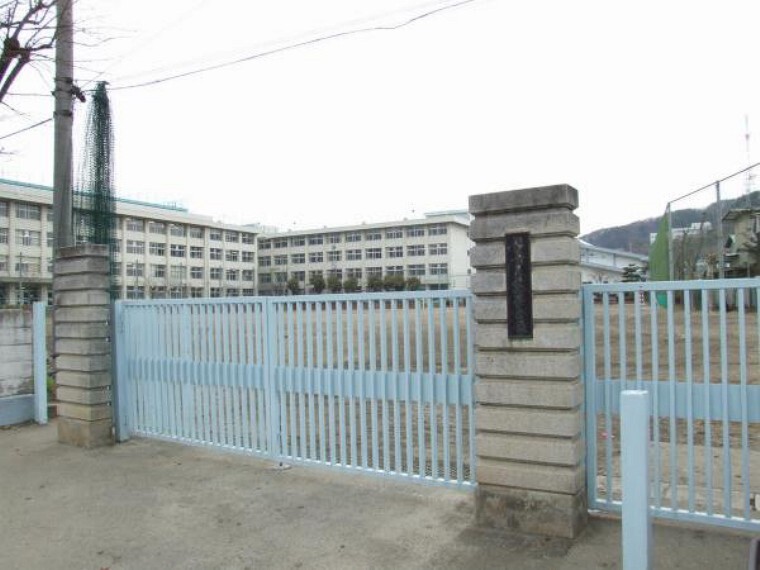 中学校 長町中学校まで1200m(徒歩15分)