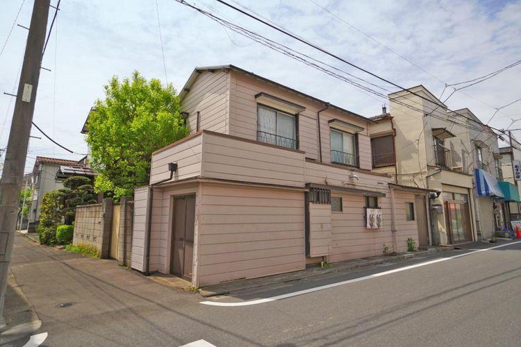 現況写真 現在、古家が残っていますが引き渡し方法時期についてはお気軽にご相談ください。