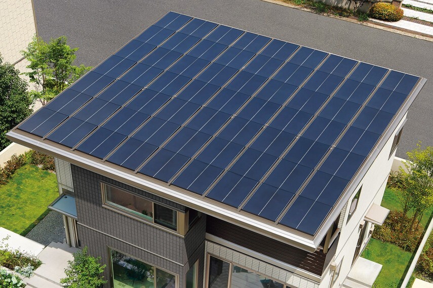 発電・温水設備 太陽光発電システム 1.自宅で電気を作って暮らすエコな暮らしをサポート。 2.もしもの災害時でも電気を使える安心。 3.月々の光熱費が抑えられます。 ※メーカーのモデルチェンジにより、形状が変更となる場合があります。