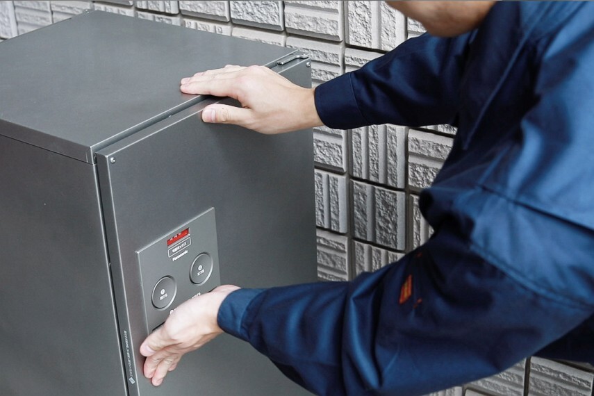 宅配ボックス 1.外出中でも荷物が受け取れるので便利。 2.接触しないで荷物を受け取るニューノーマルな暮らし。 ※メーカー、仕様により形状等が異なります。