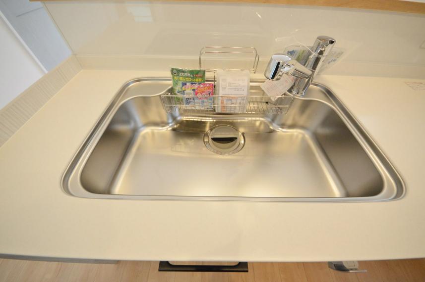 キッチン 浄水器機能付きシンク
